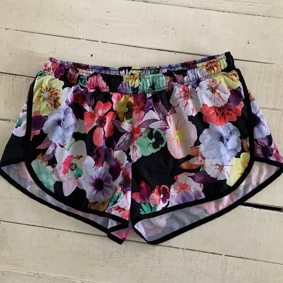 Old Navy Pants - Old Navy Active Floral Semi-fitted Athletic Shorts